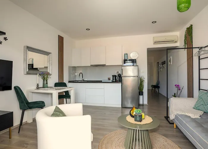 Juric 32 - Boutique Pensionat Hvar Town