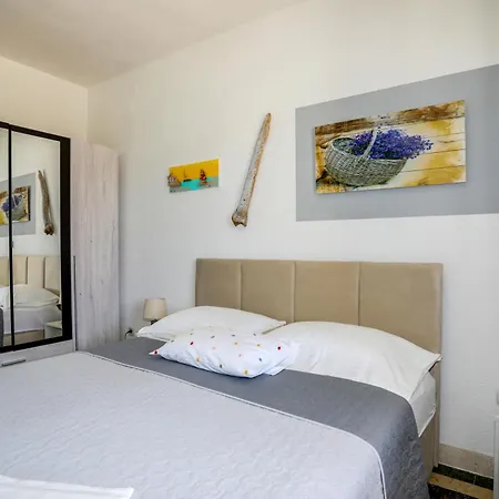 Juric 32 - Boutique Hvar Town