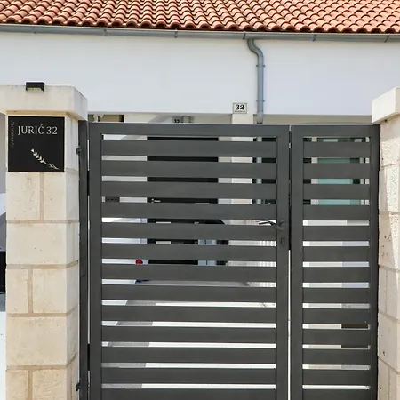 בית הארחה Juric 32 - Boutique