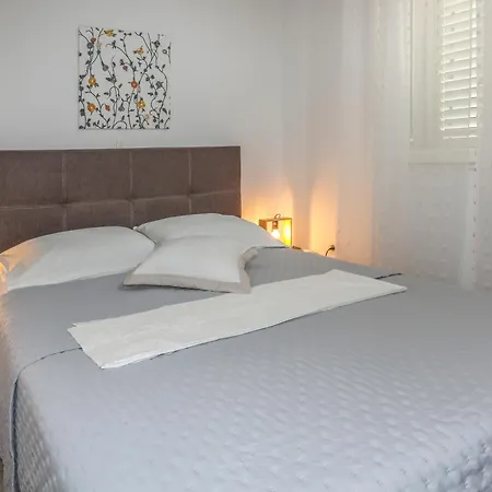 בית הארחה Juric 32 - Boutique 4*