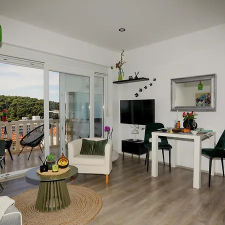 Juric 32 - Boutique Guest house Hvar Town