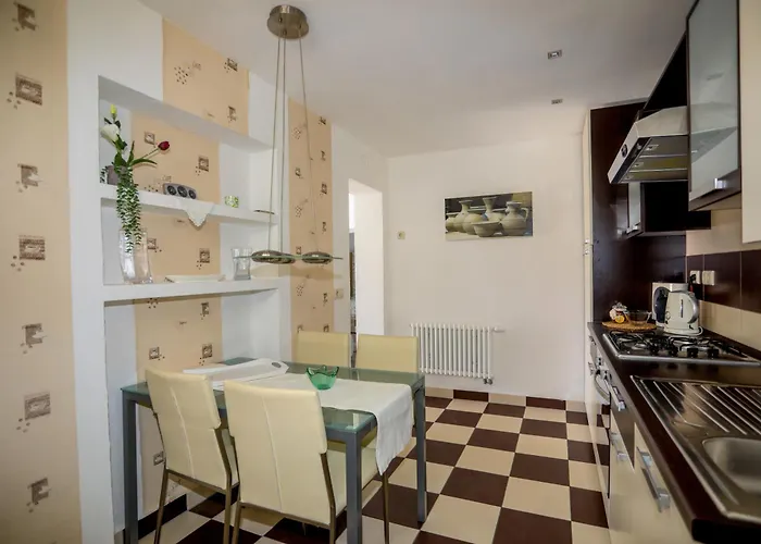 Juric 32 - Boutique 4*