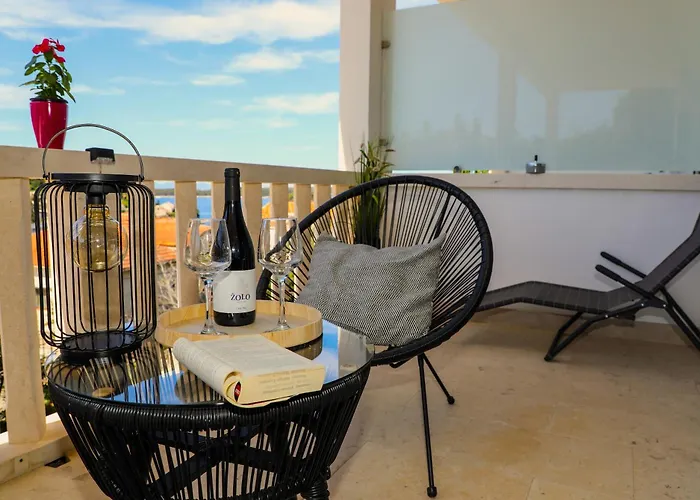 Juric 32 - Boutique 4* Hvar Town