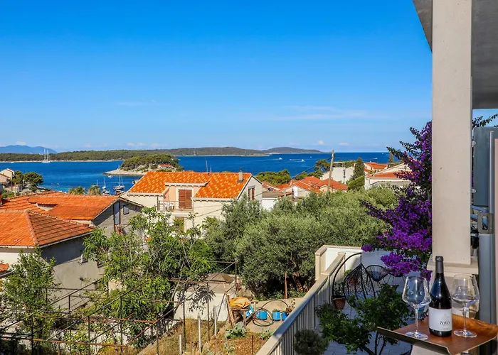 Juric 32 - Boutique Hvar Town