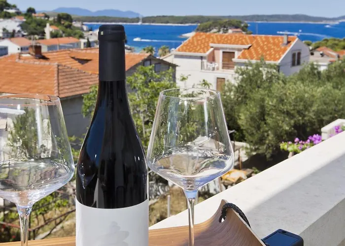 Juric 32 - Boutique Gostinjska kuća 4*